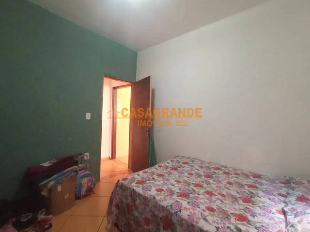Casa para Venda em São José dos Campos - 5