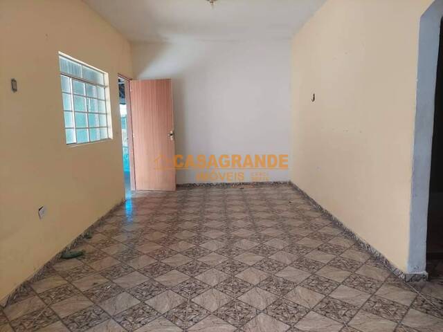 Casa para Venda em São José dos Campos - 2