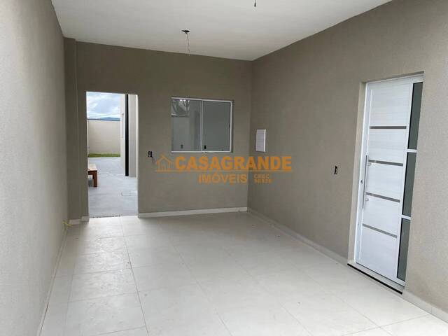 Casa para Venda em São José dos Campos - 2