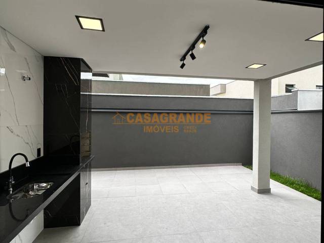 Casa para Venda em São José dos Campos - 3