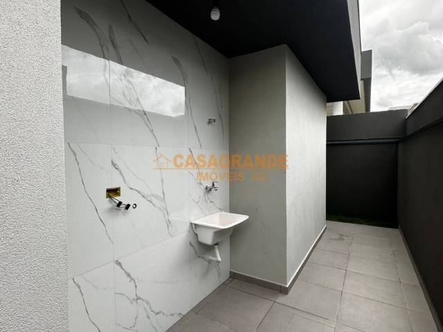 Casa para Venda em São José dos Campos - 5