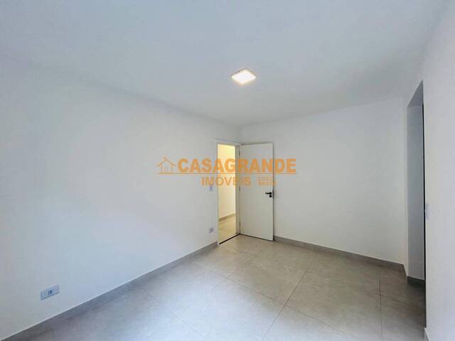 Casa para Venda em São José dos Campos - 5