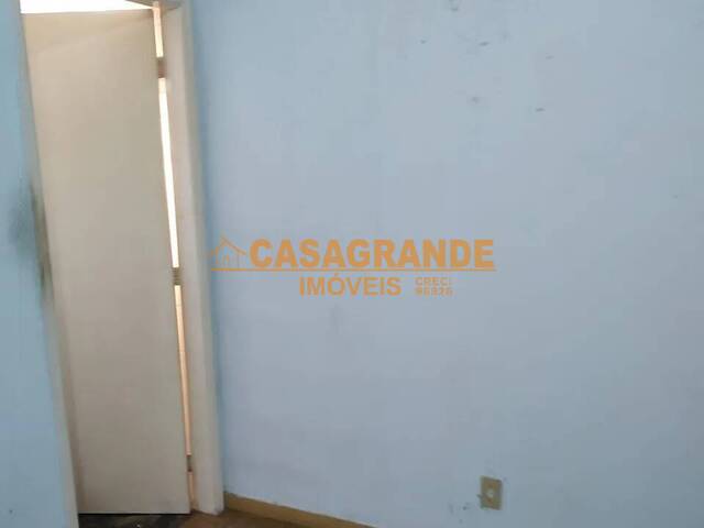 Casa para Venda em São José dos Campos - 5