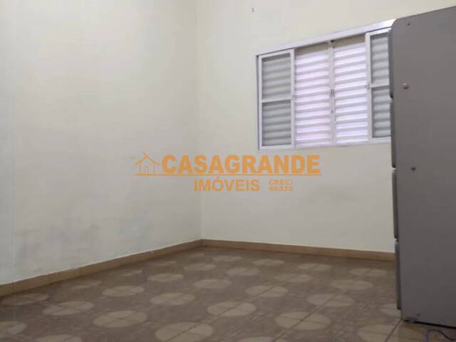 Casa para Venda em São José dos Campos - 2