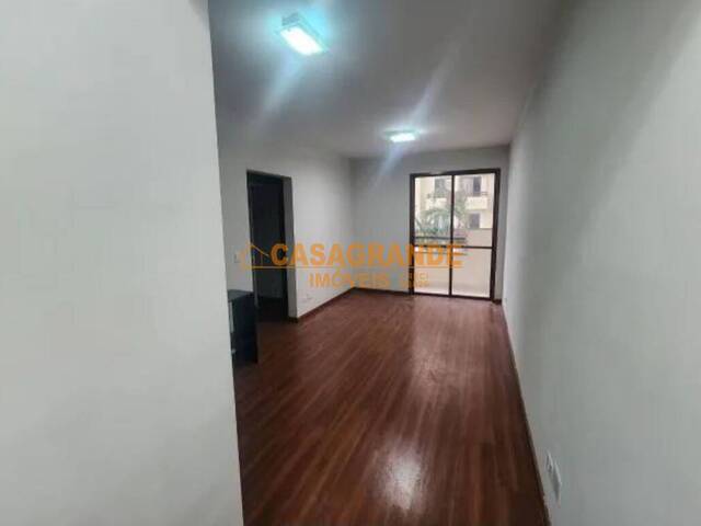 Apartamento para Venda em São José dos Campos - 3