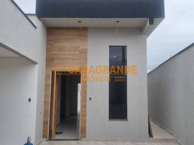 Casa para Venda em São José dos Campos - 2