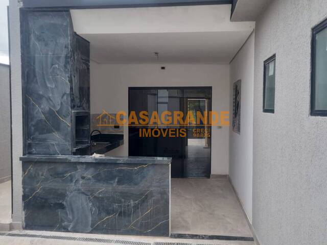 Casa para Venda em São José dos Campos - 4