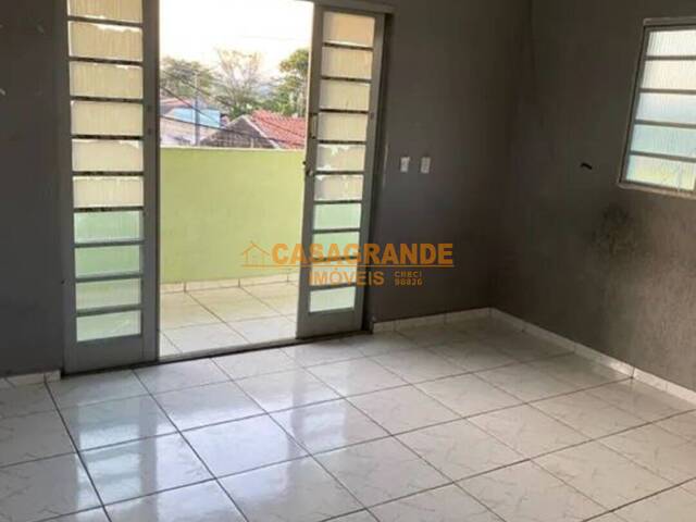 Casa para Venda em São José dos Campos - 4