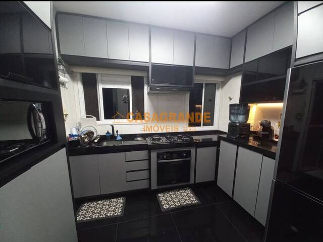 Apartamento para Venda em São José dos Campos - 5