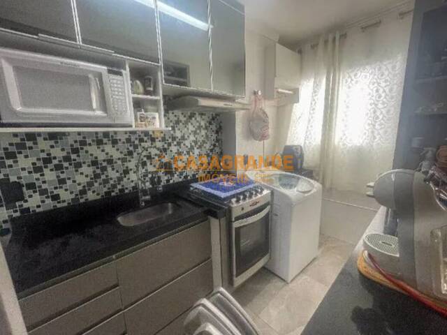 Apartamento para Venda em São José dos Campos - 4