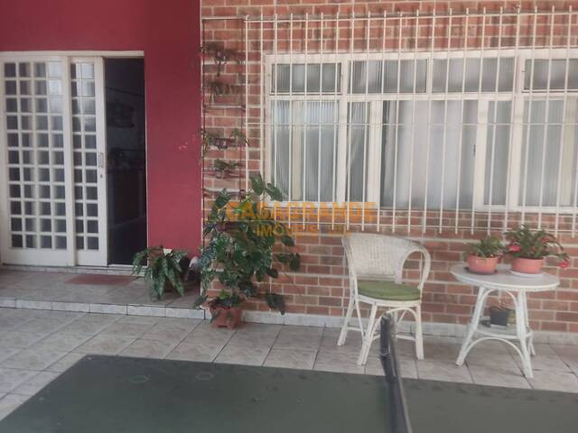 Casa para Venda em São José dos Campos - 3