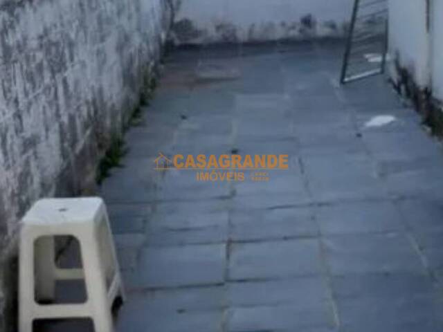 Casa para Venda em São José dos Campos - 5