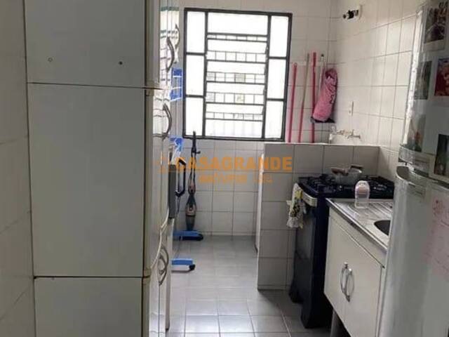 #11144 - Apartamento para Venda em São José dos Campos - SP
