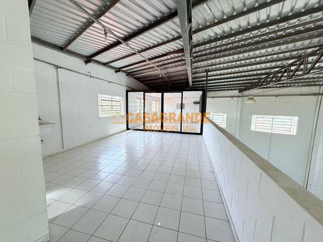 Galpão para Locação em São José dos Campos - 4