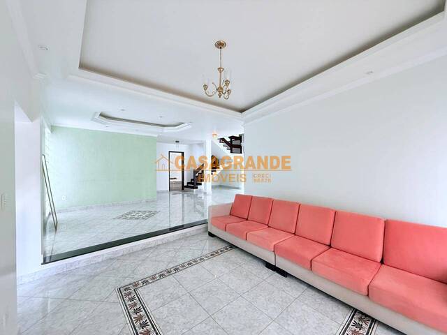 Casa para Venda em São José dos Campos - 5