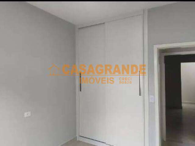 Casa para Venda em São José dos Campos - 5