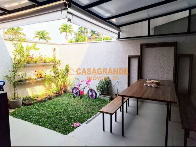 #11169 - Casa para Venda em São José dos Campos - SP - 2