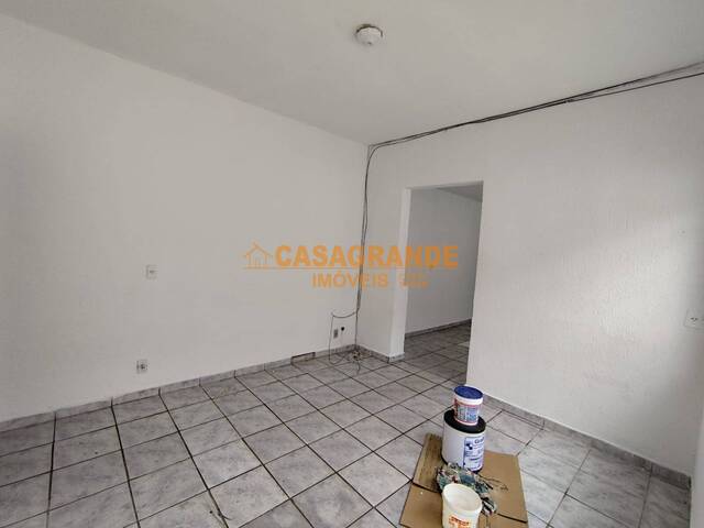 Casa para Venda em São José dos Campos - 3