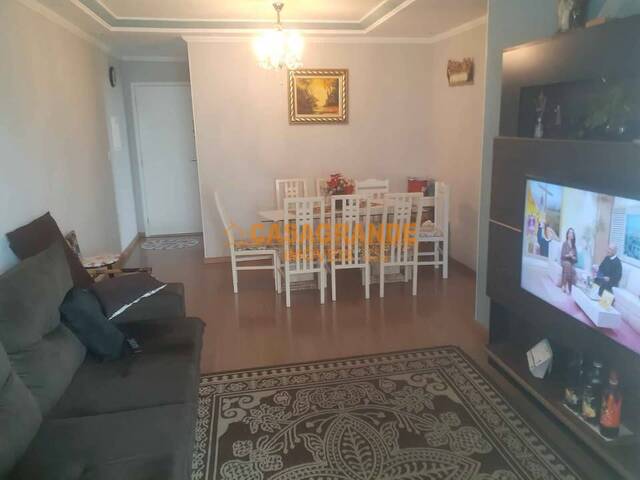Apartamento para Venda em São José dos Campos - 2