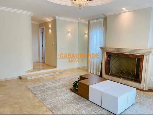 Casa para Venda em São José dos Campos - 4