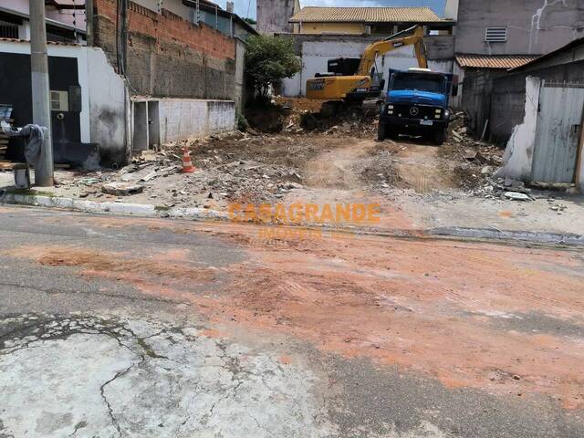 Área para Venda em São José dos Campos - 4