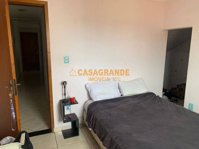 Casa para Venda em São José dos Campos - 5