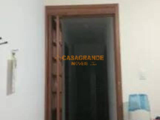 Casa para Venda em São José dos Campos - 5