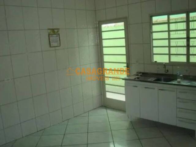 Casa para Venda em São José dos Campos - 5