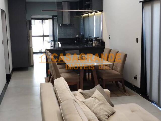 Casa para Venda em São José dos Campos - 5