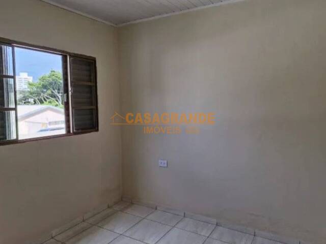 Casa para Venda em São José dos Campos - 5