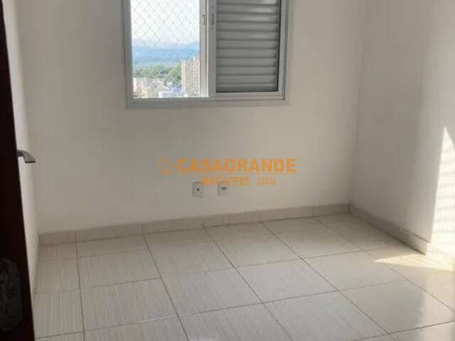 Apartamento para Venda em São José dos Campos - 4