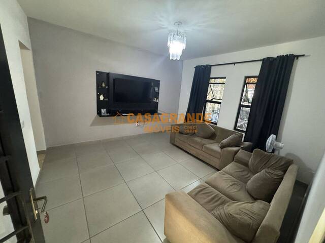 Casa para Venda em São José dos Campos - 5