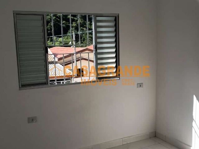 Casa para Venda em São José dos Campos - 4