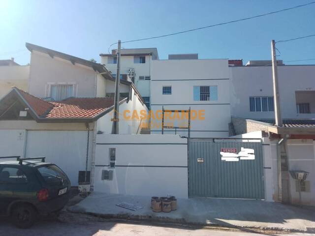 Casa para Venda em São José dos Campos - 2