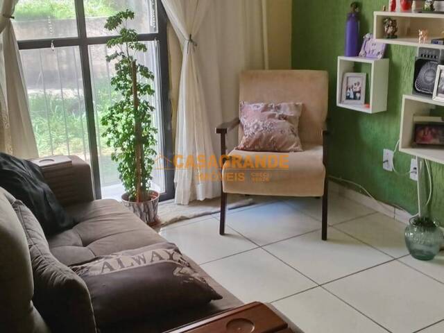 Apartamento para Venda em São José dos Campos - 2