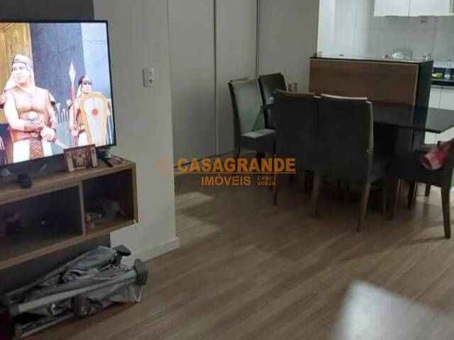Apartamento para Venda em São José dos Campos - 4
