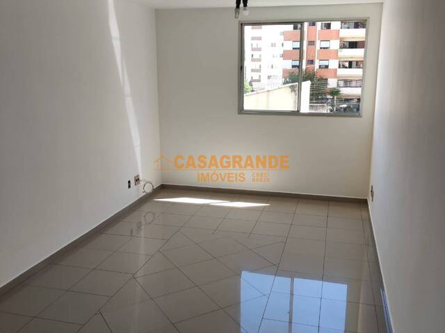 Apartamento para Venda em São José dos Campos - 2
