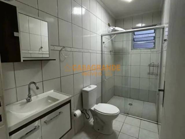 Casa para Venda em São José dos Campos - 3