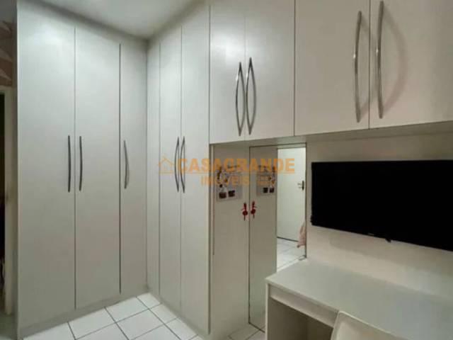 Casa para Venda em São José dos Campos - 5
