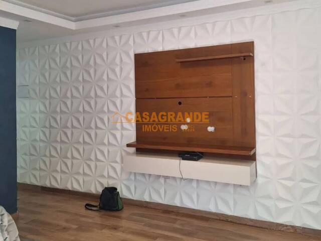Casa para Venda em São José dos Campos - 4