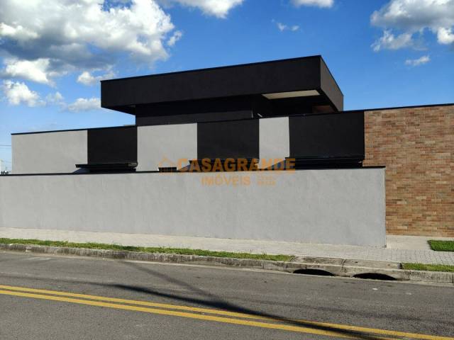 Casa para Venda em São José dos Campos - 4