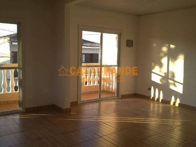 Casa para Venda em São José dos Campos - 2