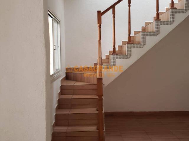 Casa para Venda em São José dos Campos - 4