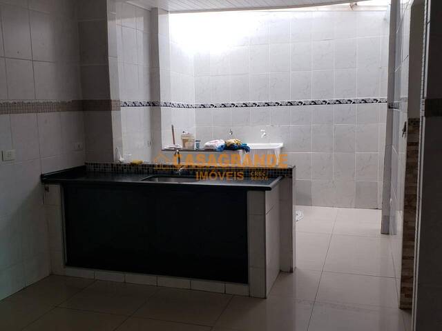 Casa para Venda em São José dos Campos - 5