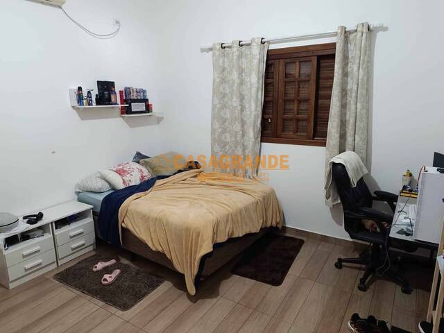 Bangalô para Venda em São José dos Campos - 5