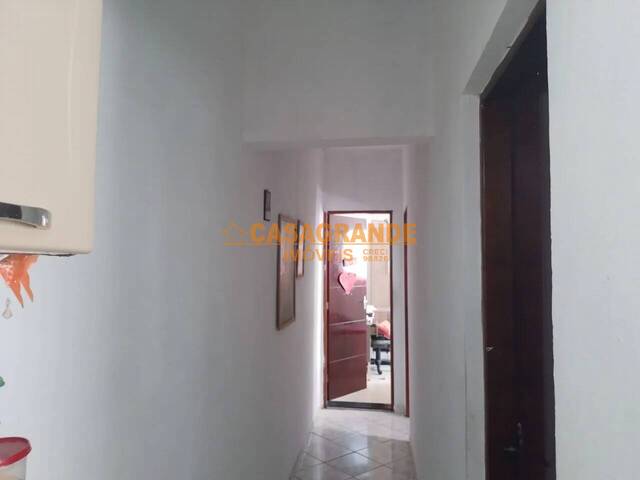 Casa para Venda em São José dos Campos - 5