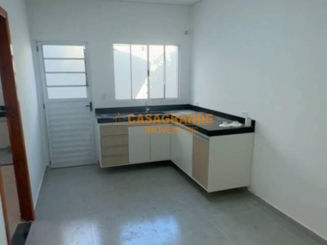 Casa para Venda em São José dos Campos - 5