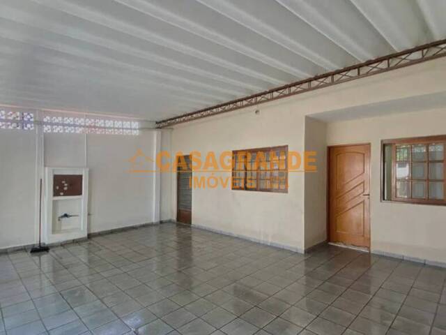 Casa para Venda em São José dos Campos - 3