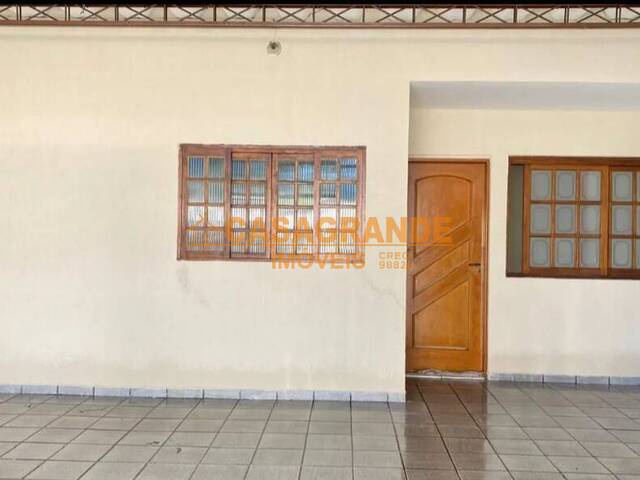 Casa para Venda em São José dos Campos - 5