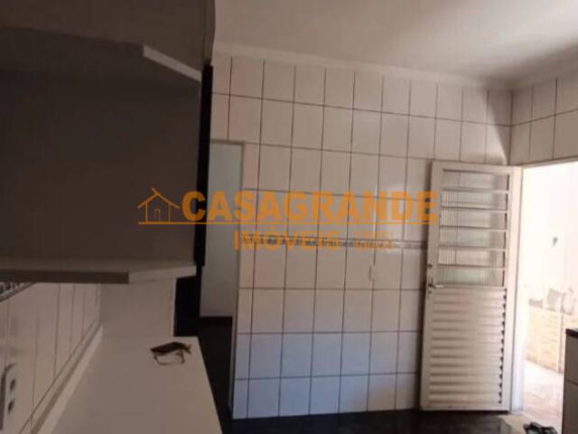 Casa para Venda em São José dos Campos - 5